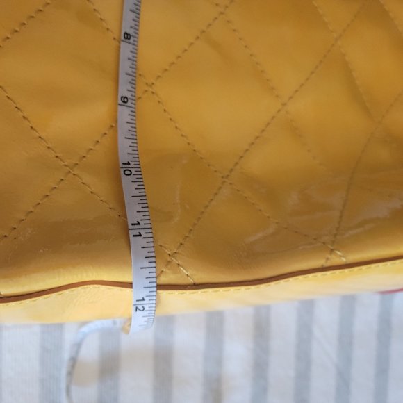 💥💥HOST PICK💥💥Cavalcanti Patent Yellow Quilted Tote - Picture 9 of 16